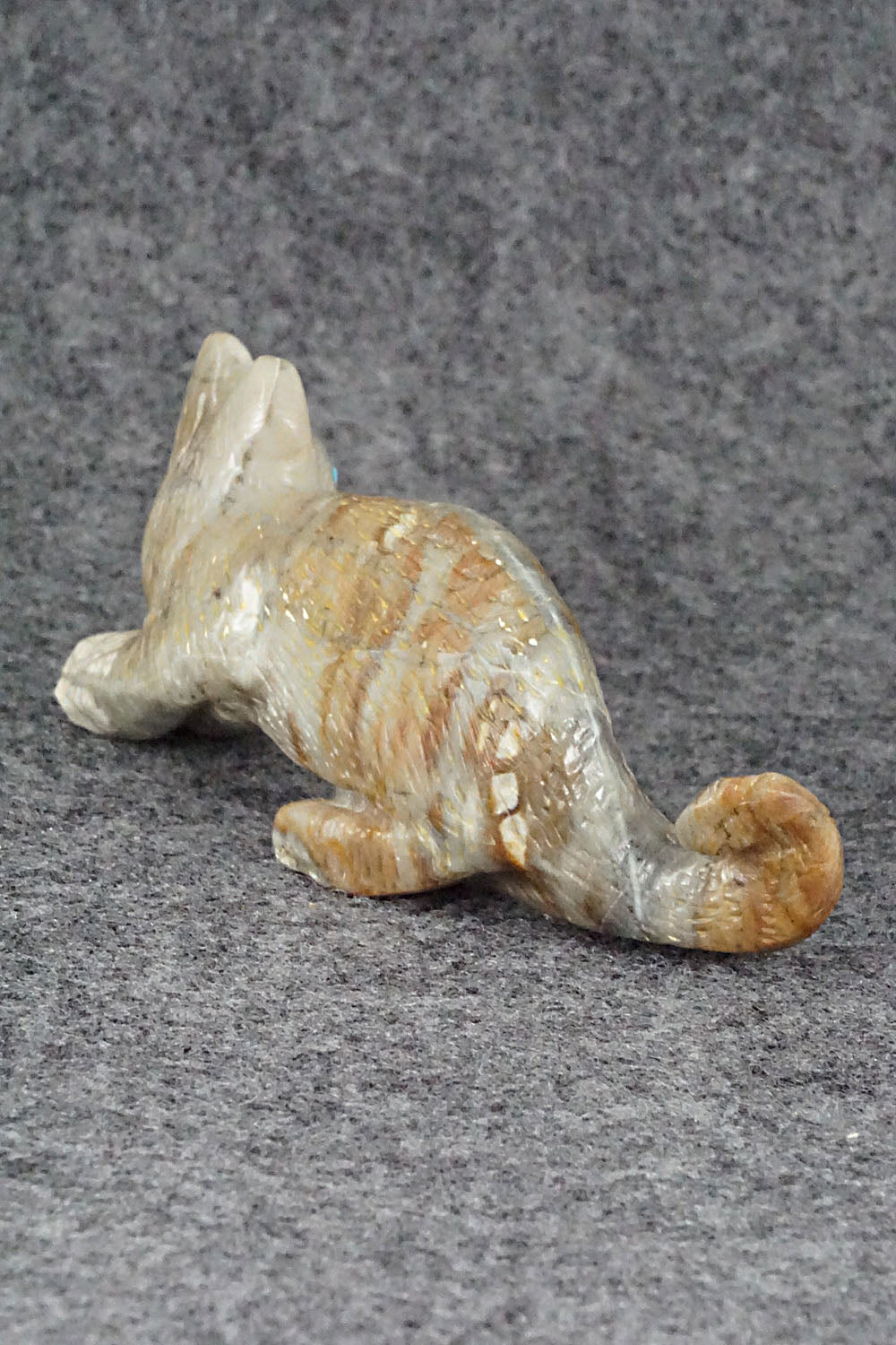 Mountain Lion Zuni Fetish Carving - Wilfred Cheama