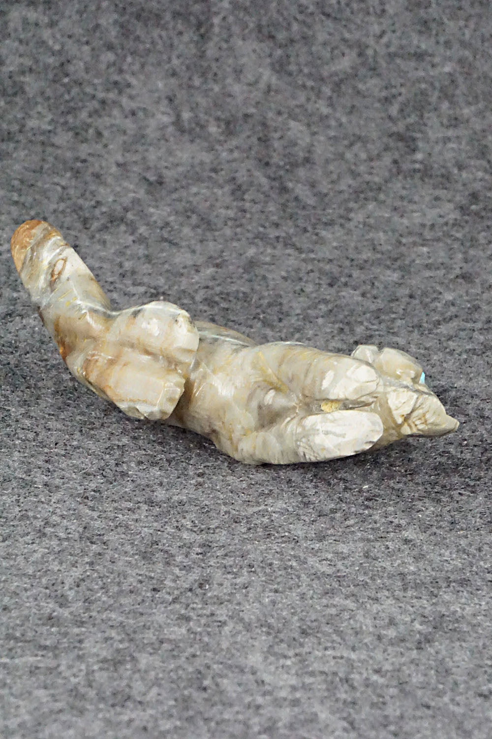 Mountain Lion Zuni Fetish Carving - Wilfred Cheama