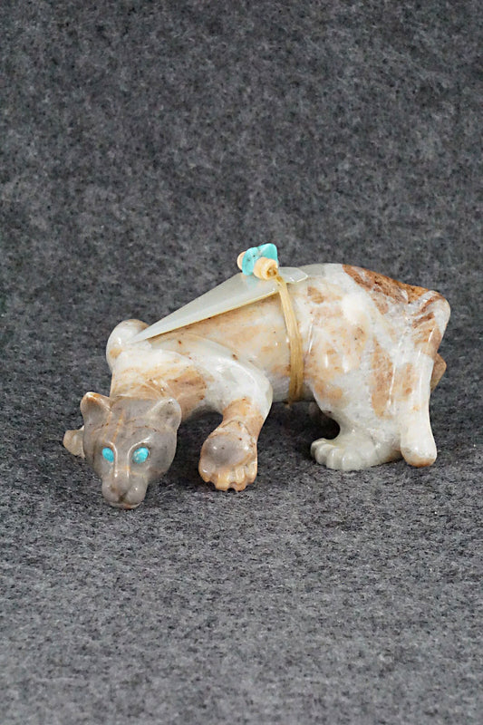 Mountain Lion Zuni Fetish Carving - Albert Eustace