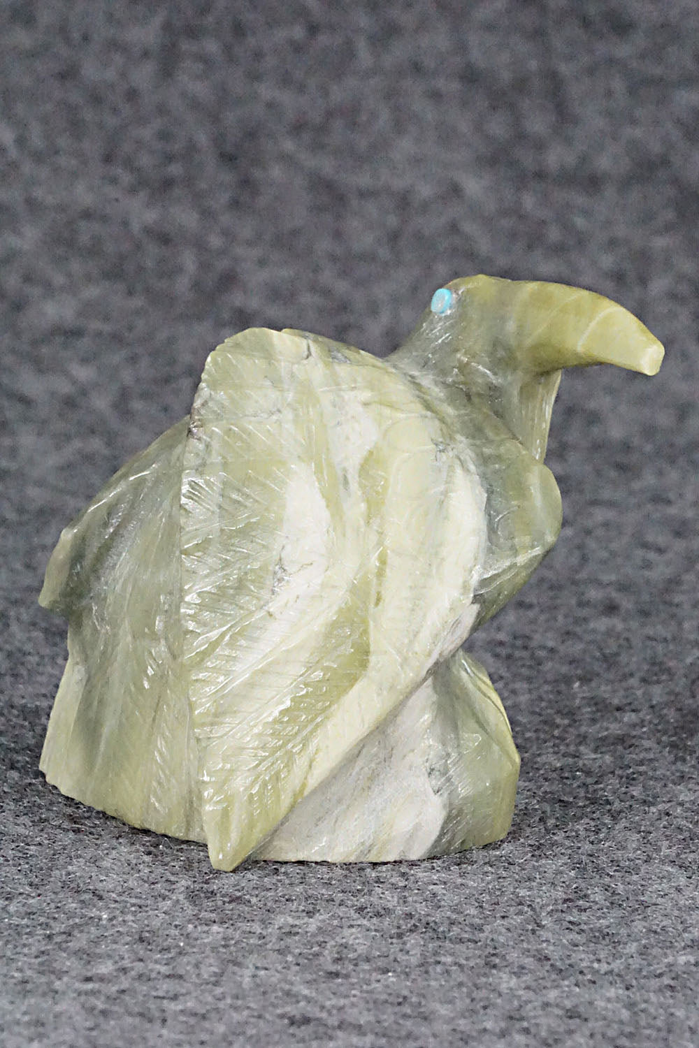 Hummingbird Zuni Fetish Carving - Derrick Kaamasee