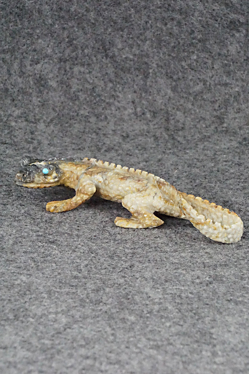 Lizard Zuni Fetish Carving - Lance Cheama