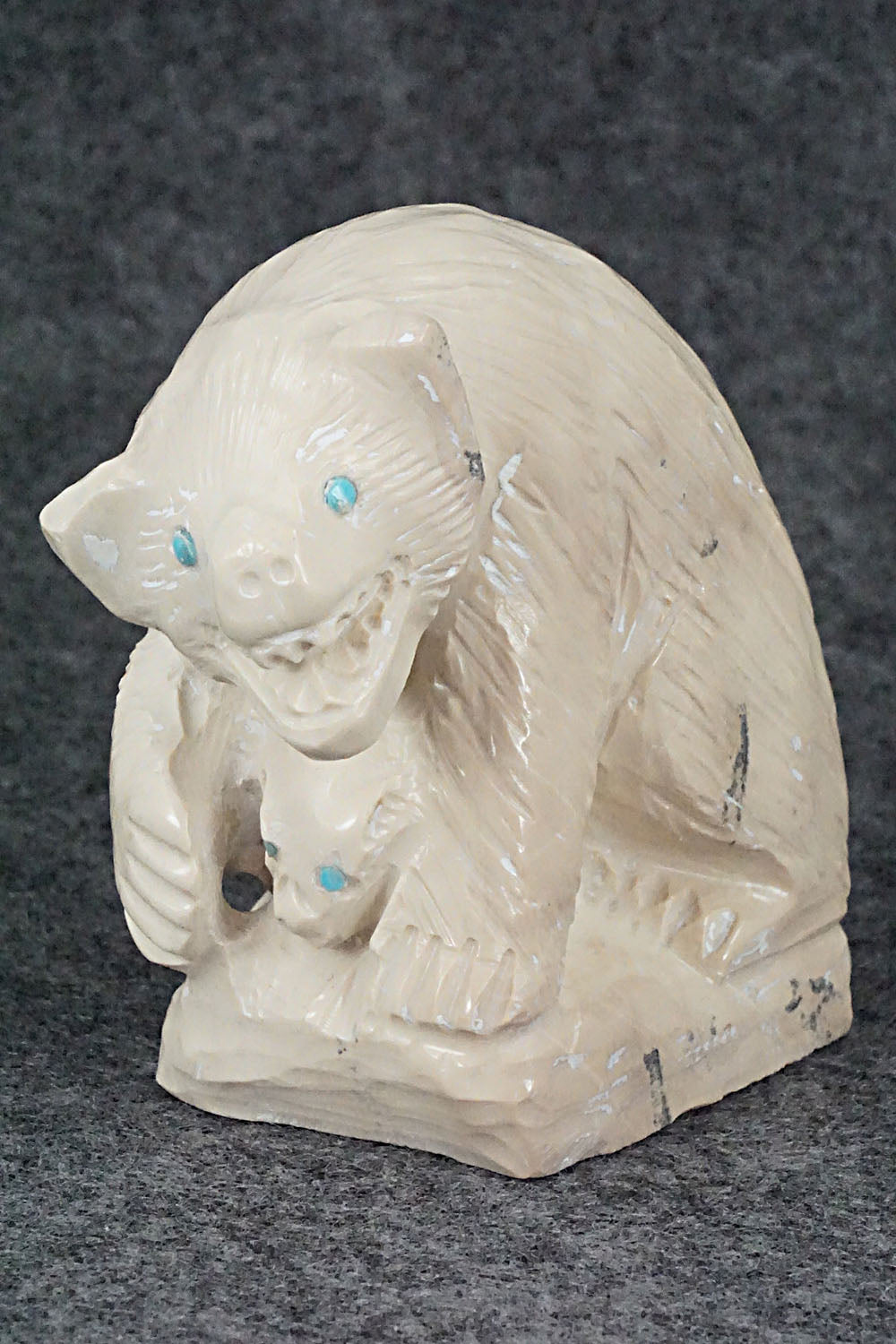 Wolverine Zuni Fetish Carving - Derrick Kaamasee