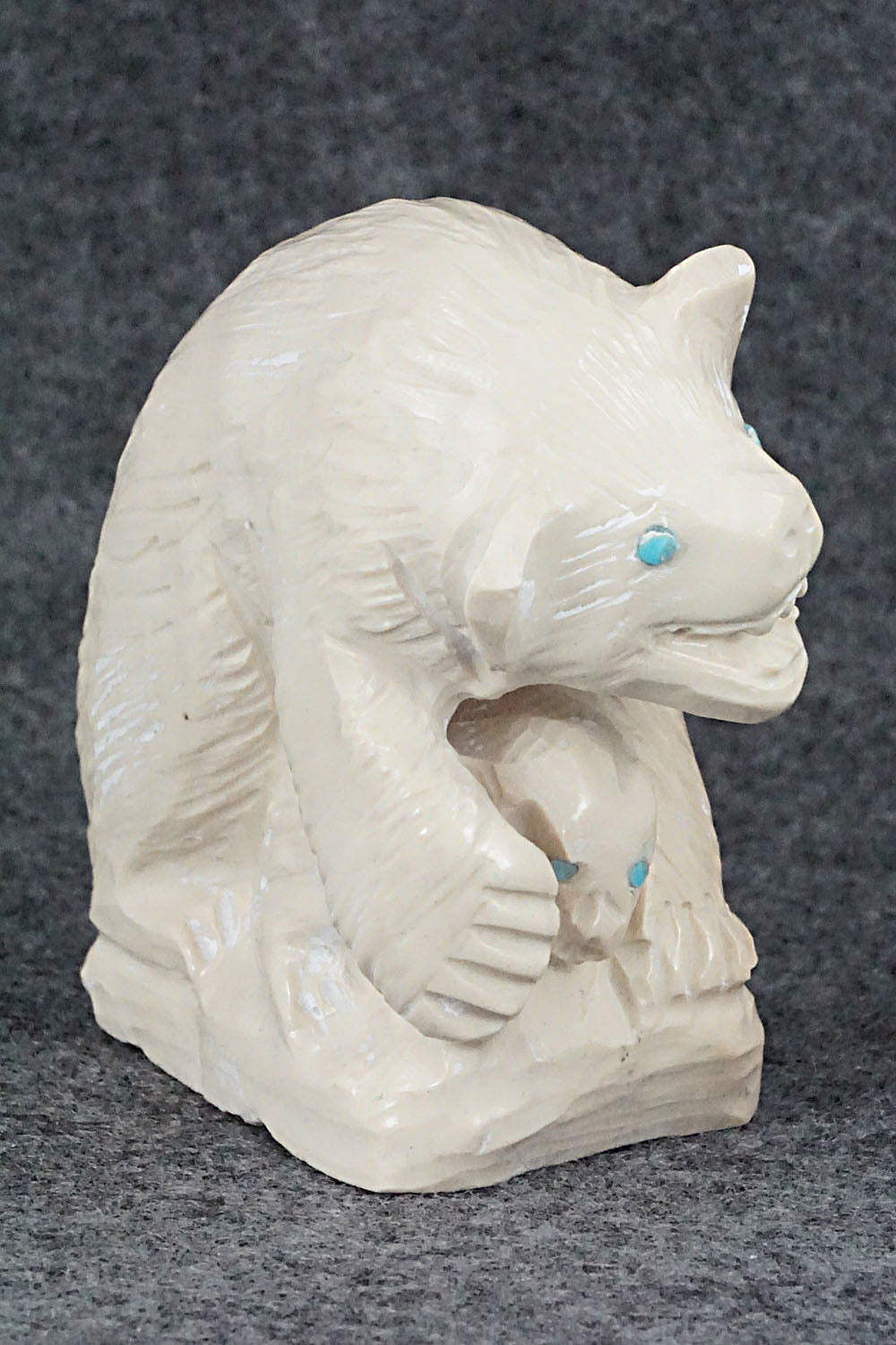 Wolverine Zuni Fetish Carving - Derrick Kaamasee