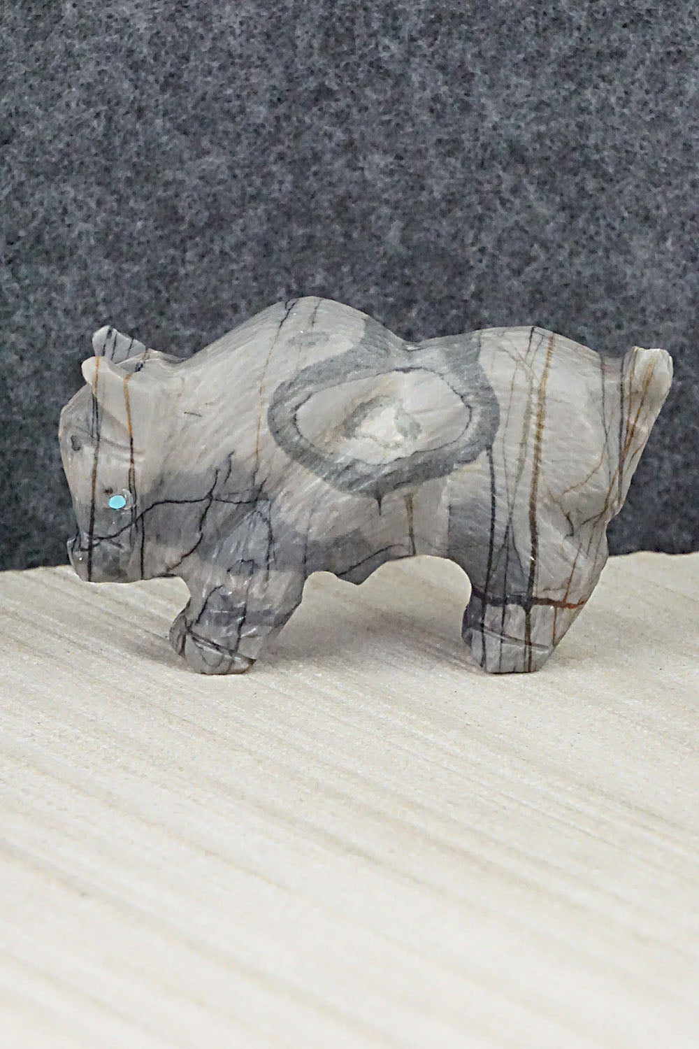 Buffalo Zuni Fetish Carving - Tony Mackel