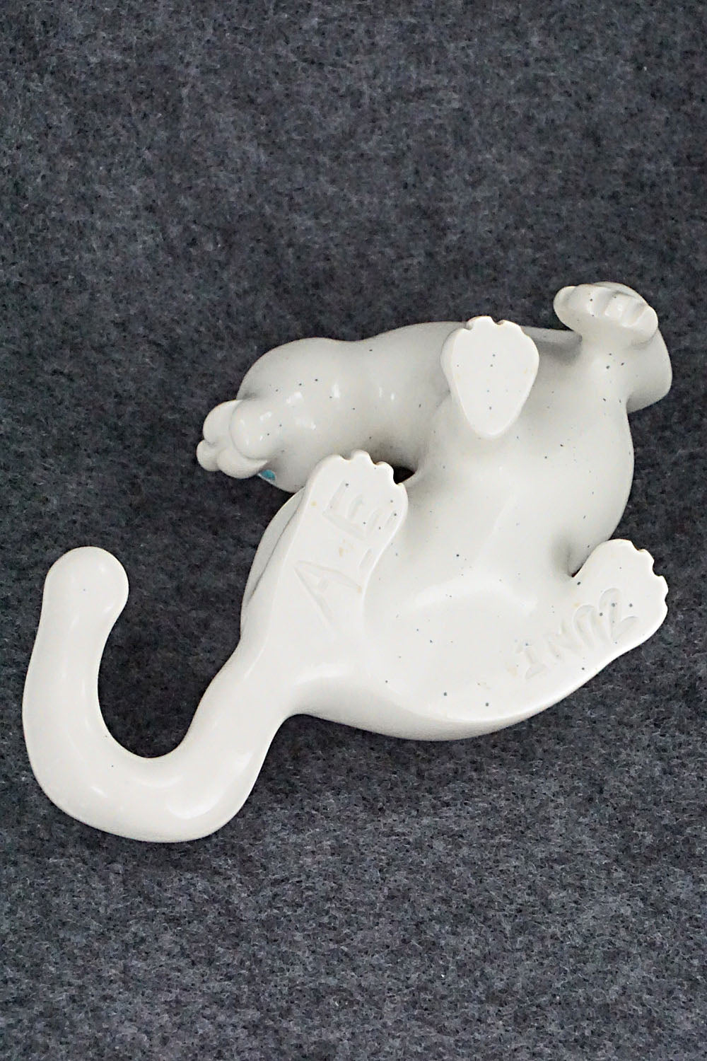 Mountain Lion Zuni Fetish Carving - Albert Eustace