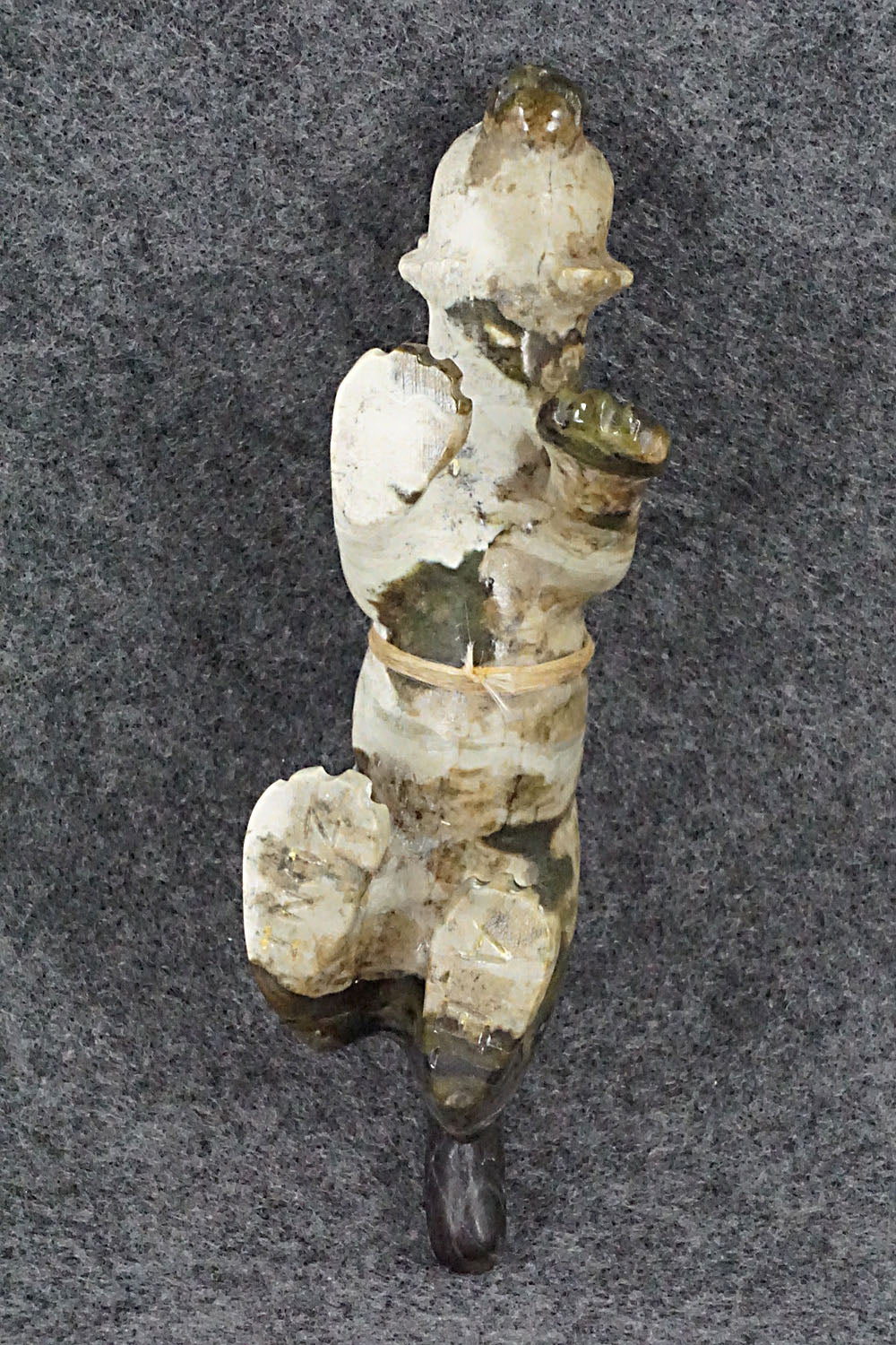Bobcat Zuni Fetish Carving - Albert Eustace