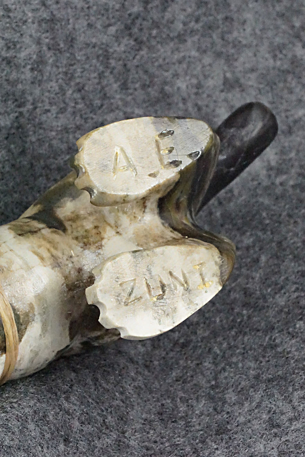 Bobcat Zuni Fetish Carving - Albert Eustace