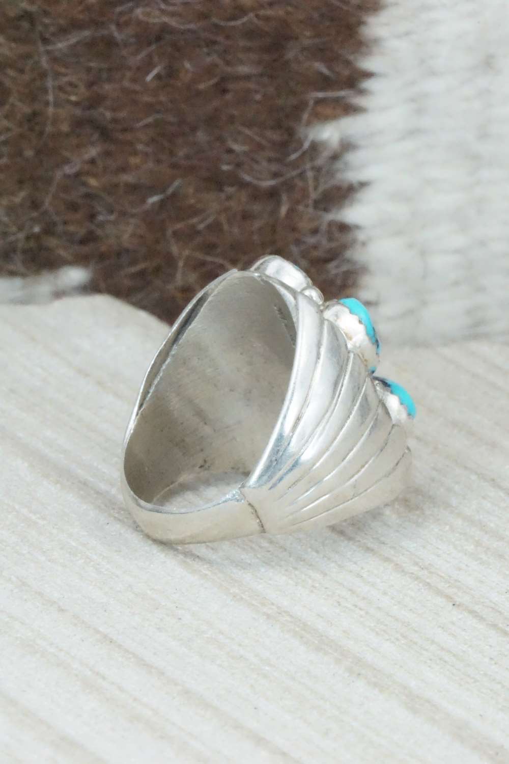Turquoise and Sterling Silver Ring - Navajo - Size 9.5