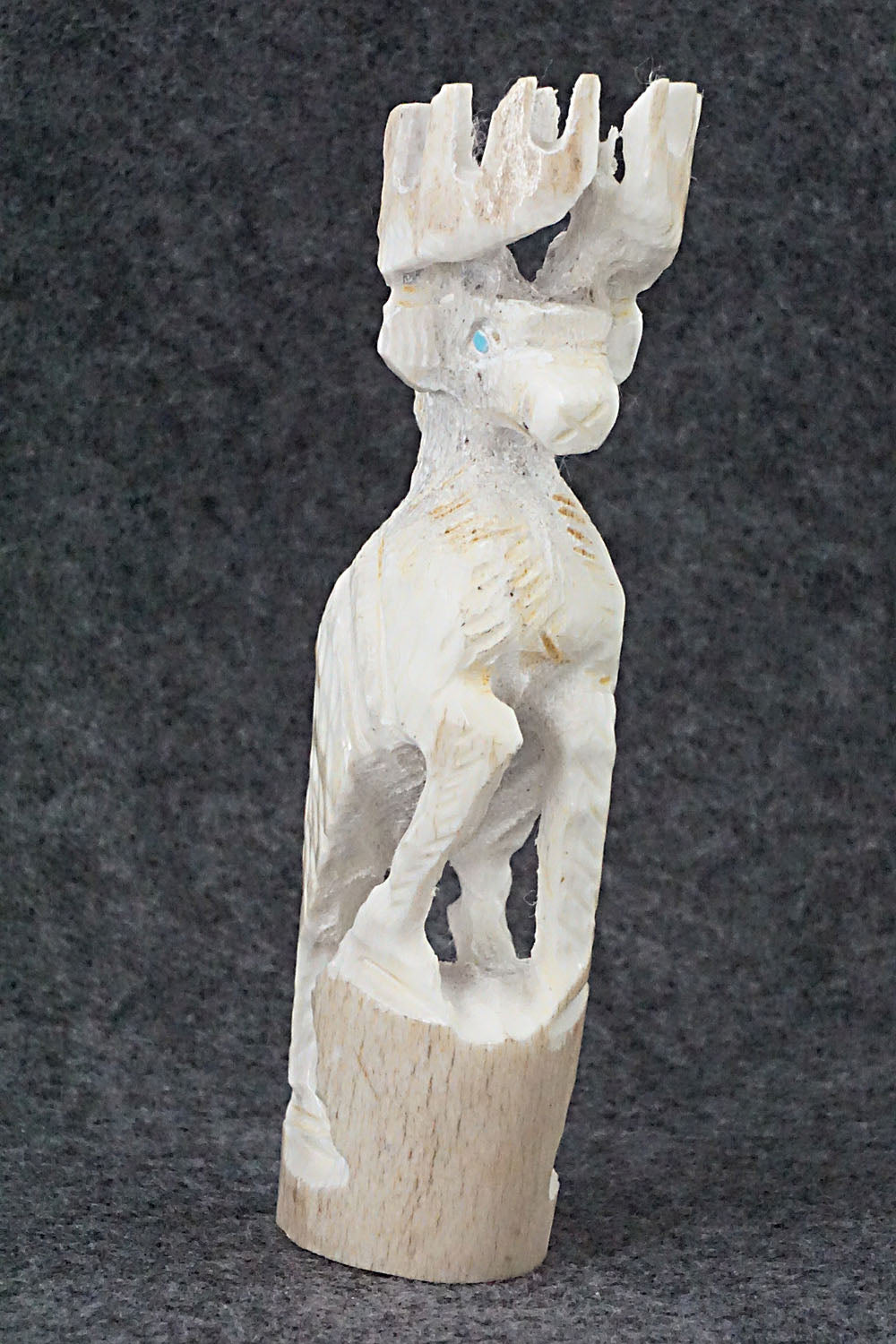 Deer Zuni Fetish Carving - Jerrold Lahaleon