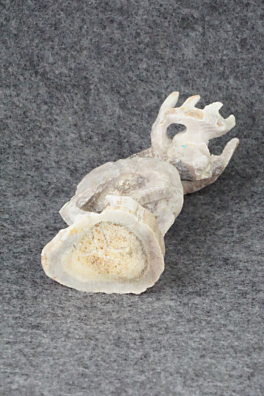 Deer Zuni Fetish Carving - Jerrold Lahaleon