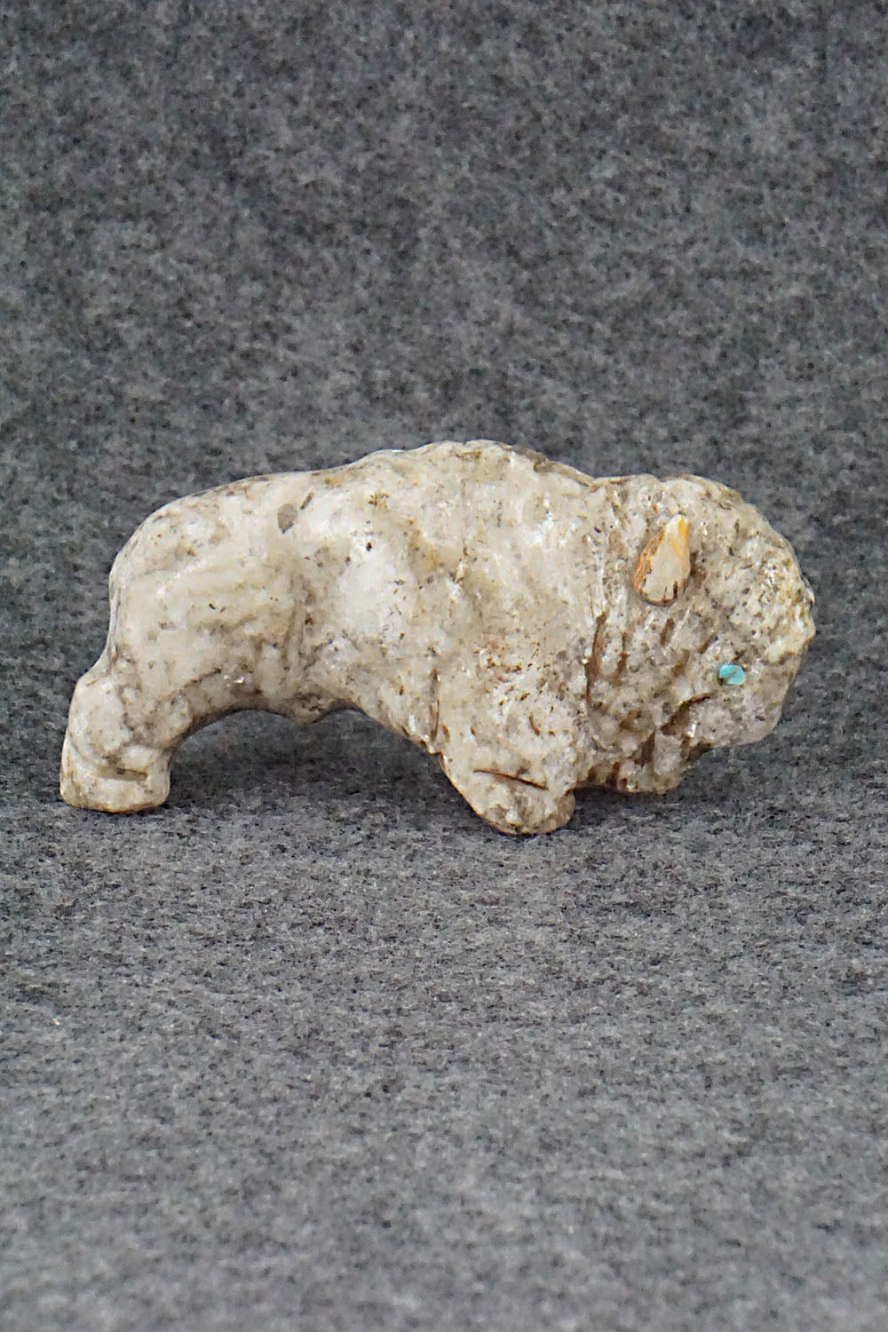 Buffalo Zuni Fetish Carving - Kevin Quam