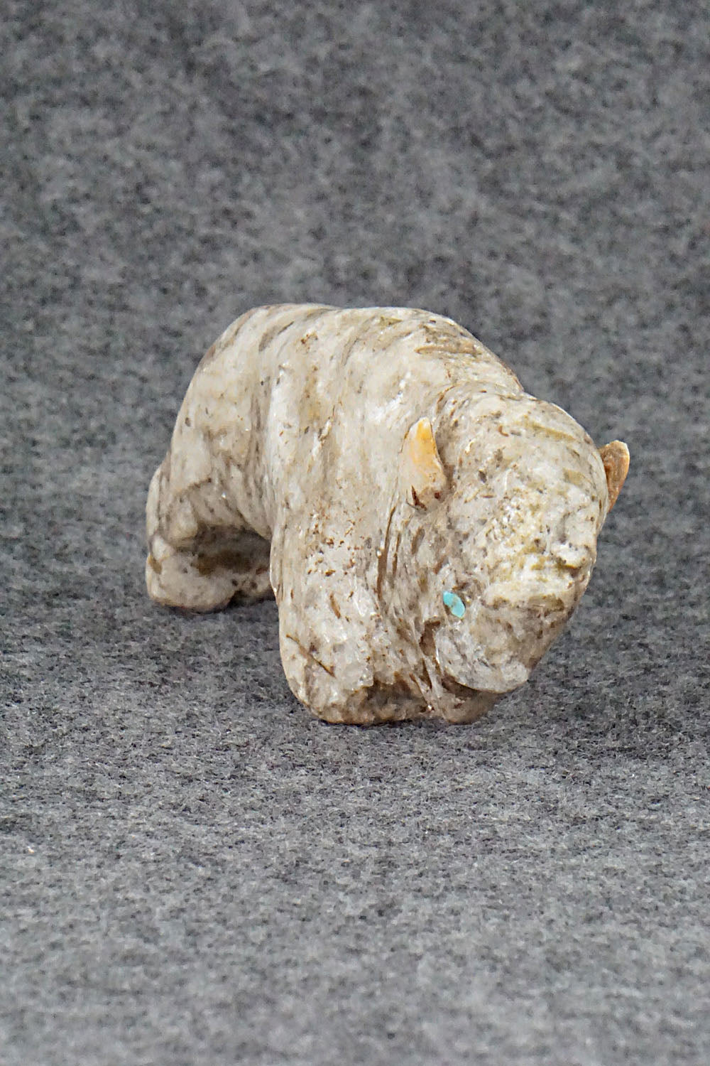 Buffalo Zuni Fetish Carving - Kevin Quam