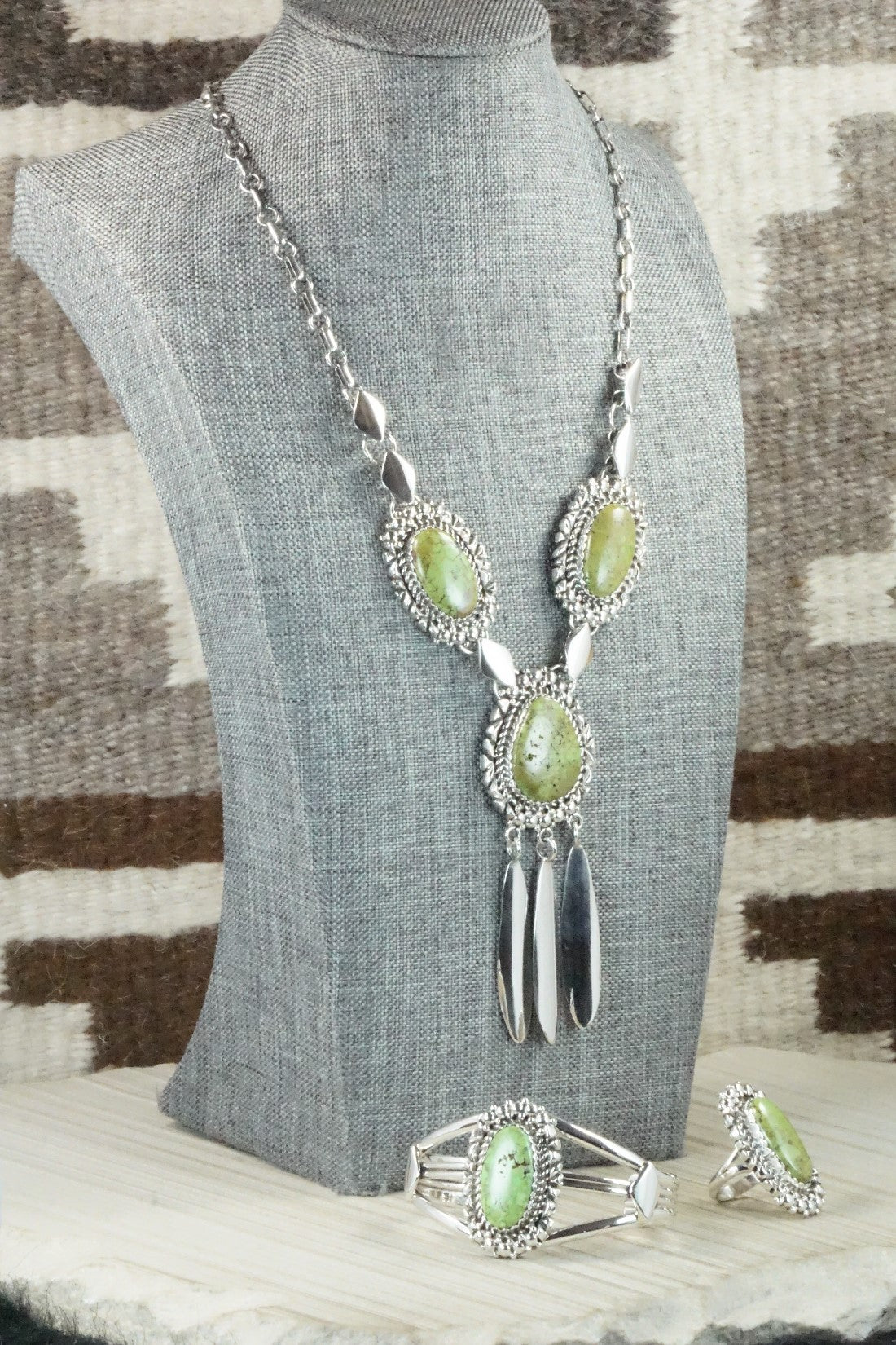 Gaspeite & Sterling Silver Jewelry Set - Thomas Yazzie