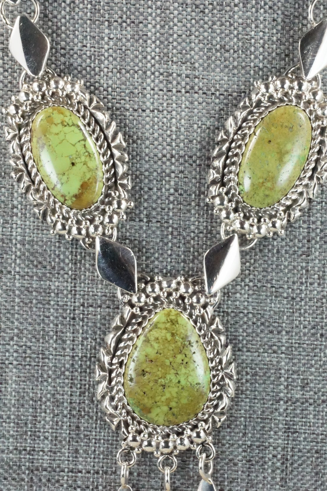 Gaspeite & Sterling Silver Jewelry Set - Thomas Yazzie
