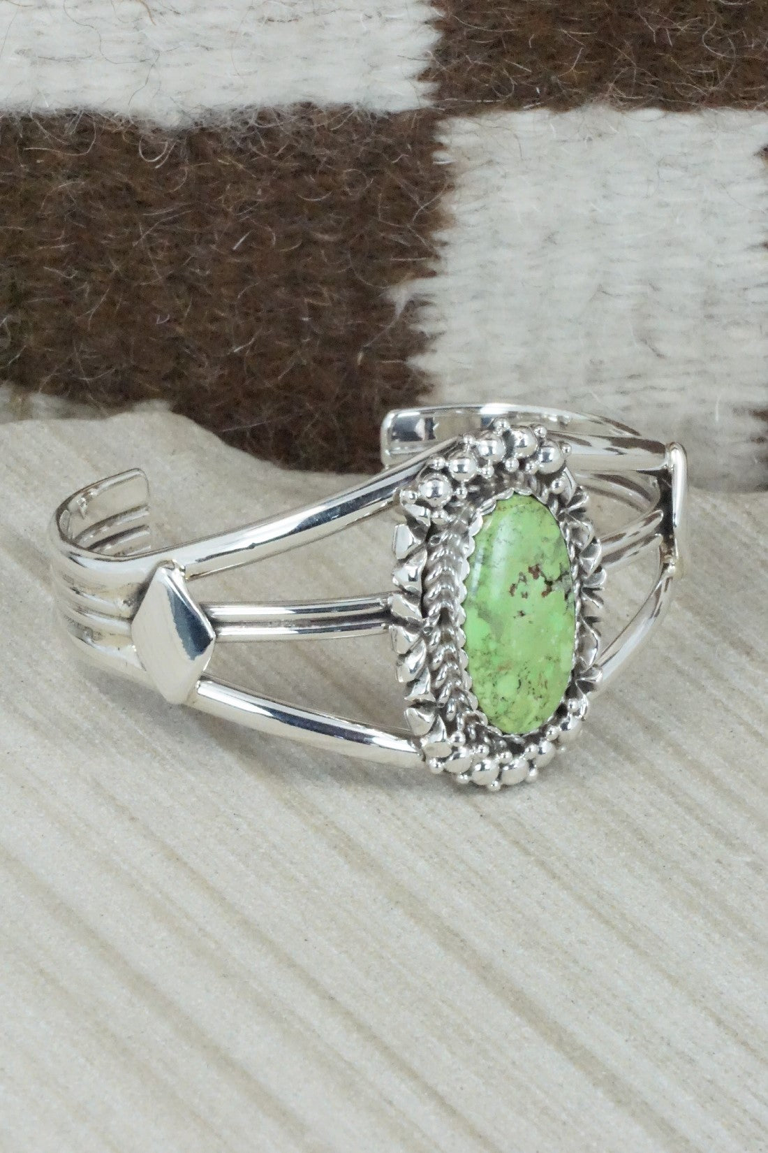 Gaspeite & Sterling Silver Jewelry Set - Thomas Yazzie