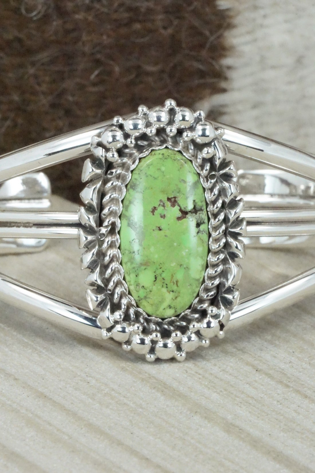 Gaspeite & Sterling Silver Jewelry Set - Thomas Yazzie