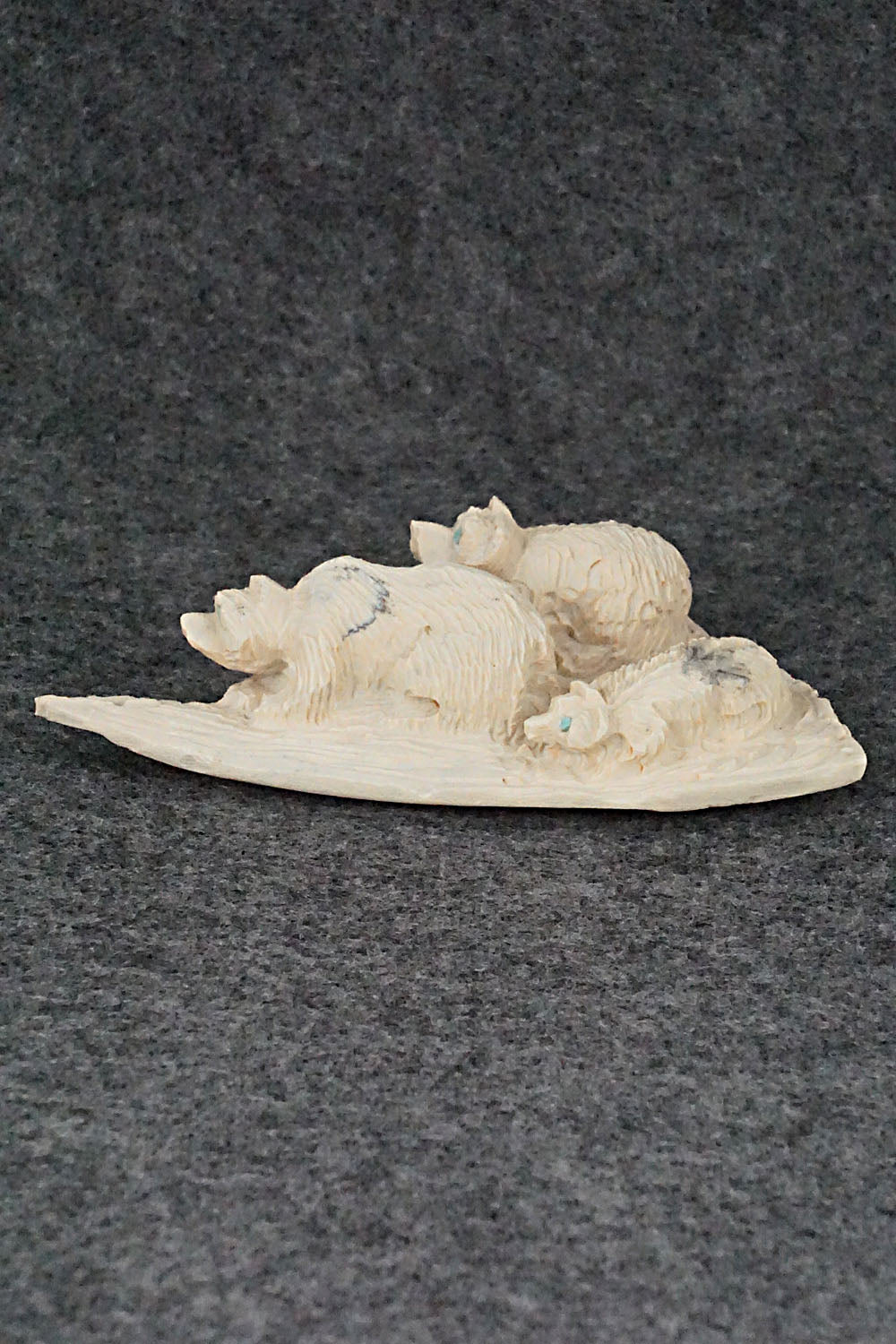 Bears Zuni Fetish Carving - Adrian Cachini