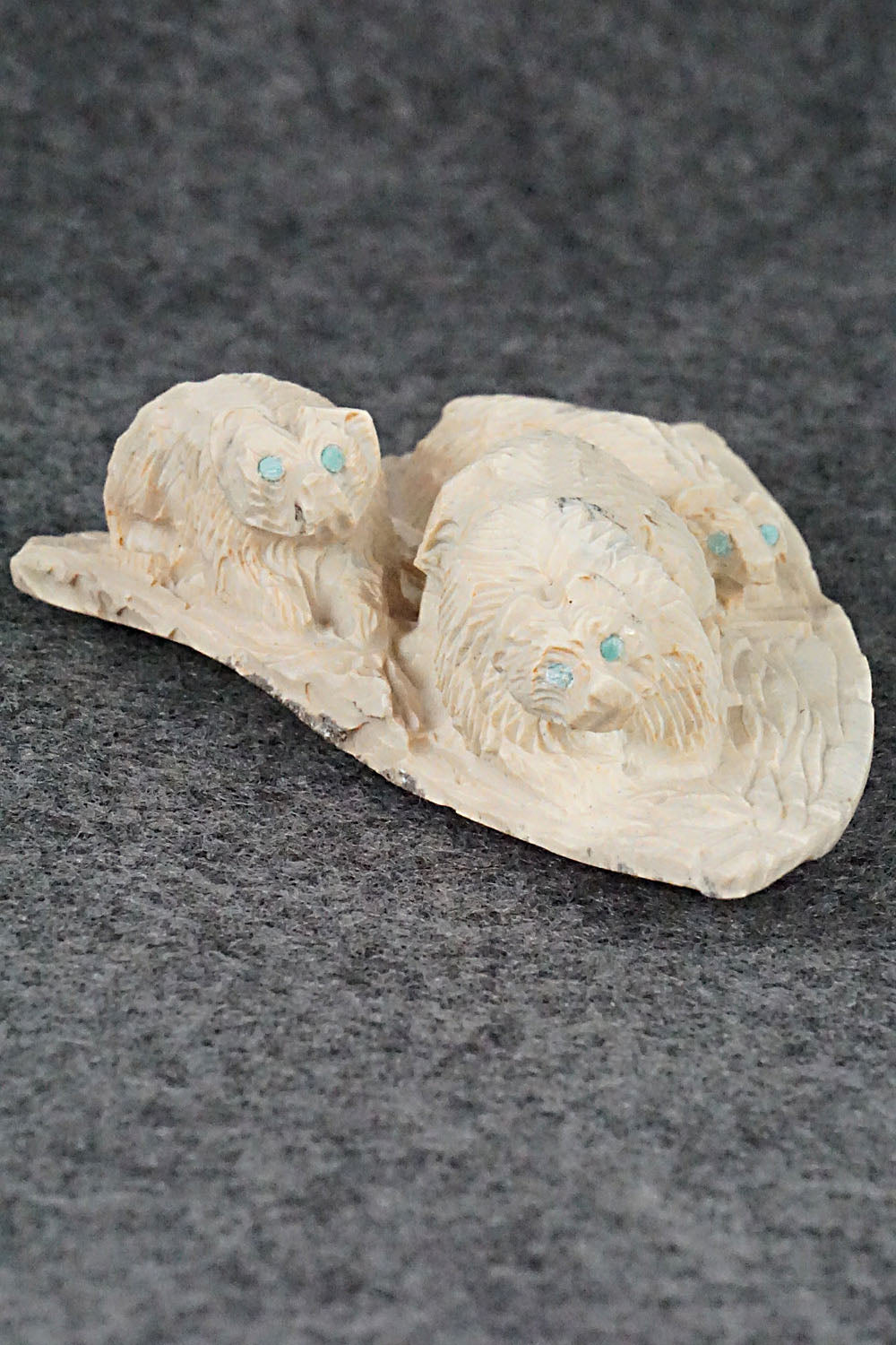 Bears Zuni Fetish Carving - Adrian Cachini