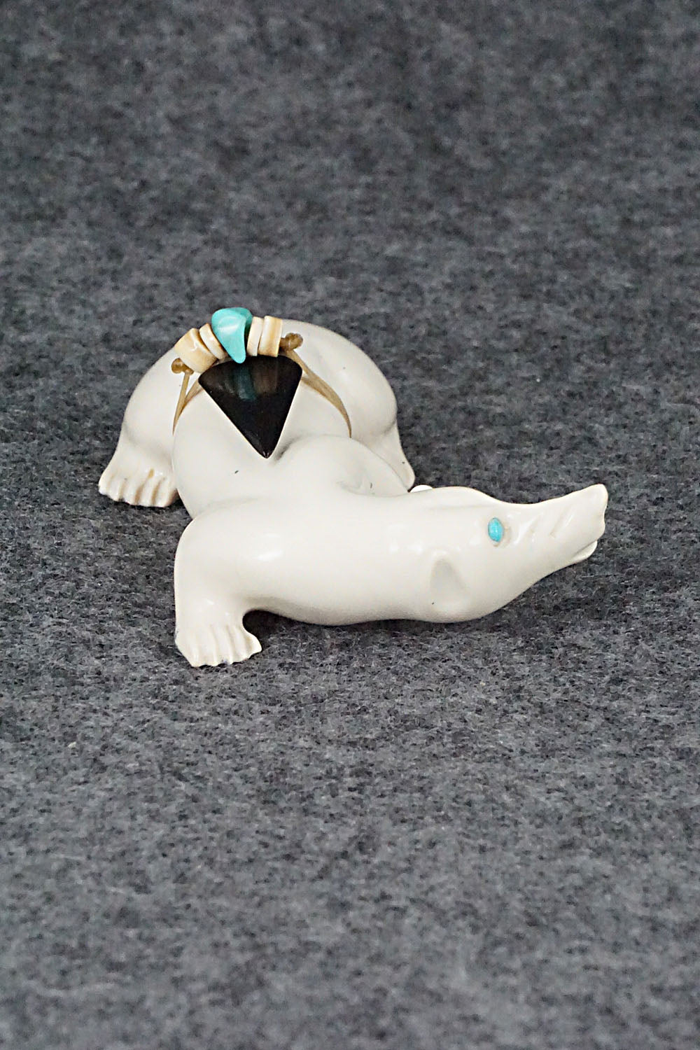 Bear Zuni Fetish Carving - Albert Eustace