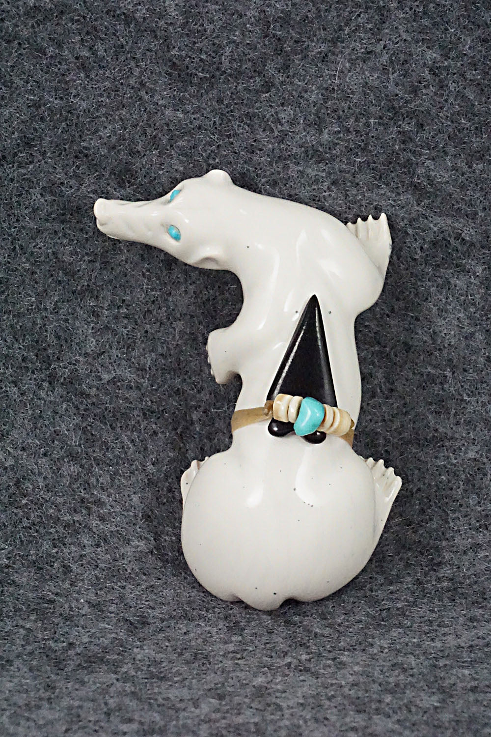 Bear Zuni Fetish Carving - Albert Eustace