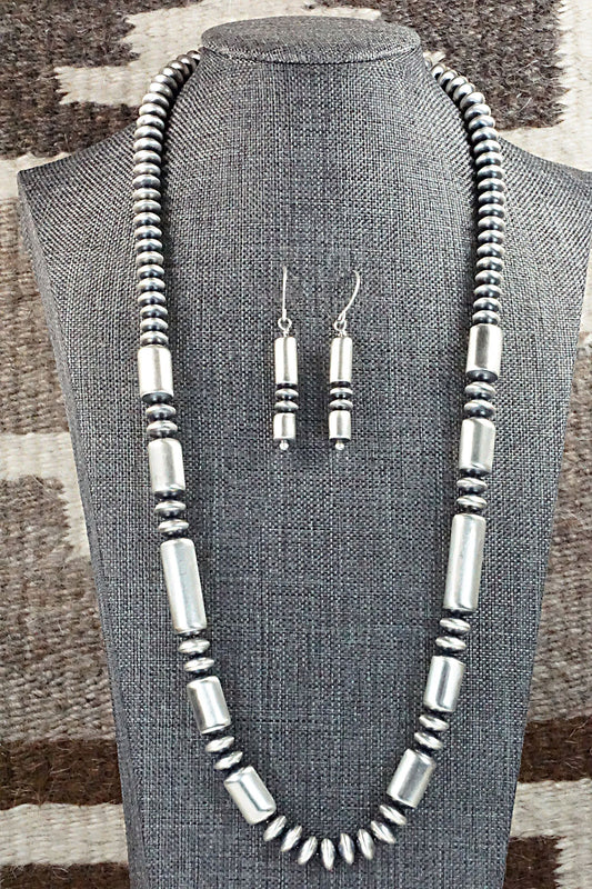 Navajo Pearl Sterling Silver Necklace Set - Jan Mariano