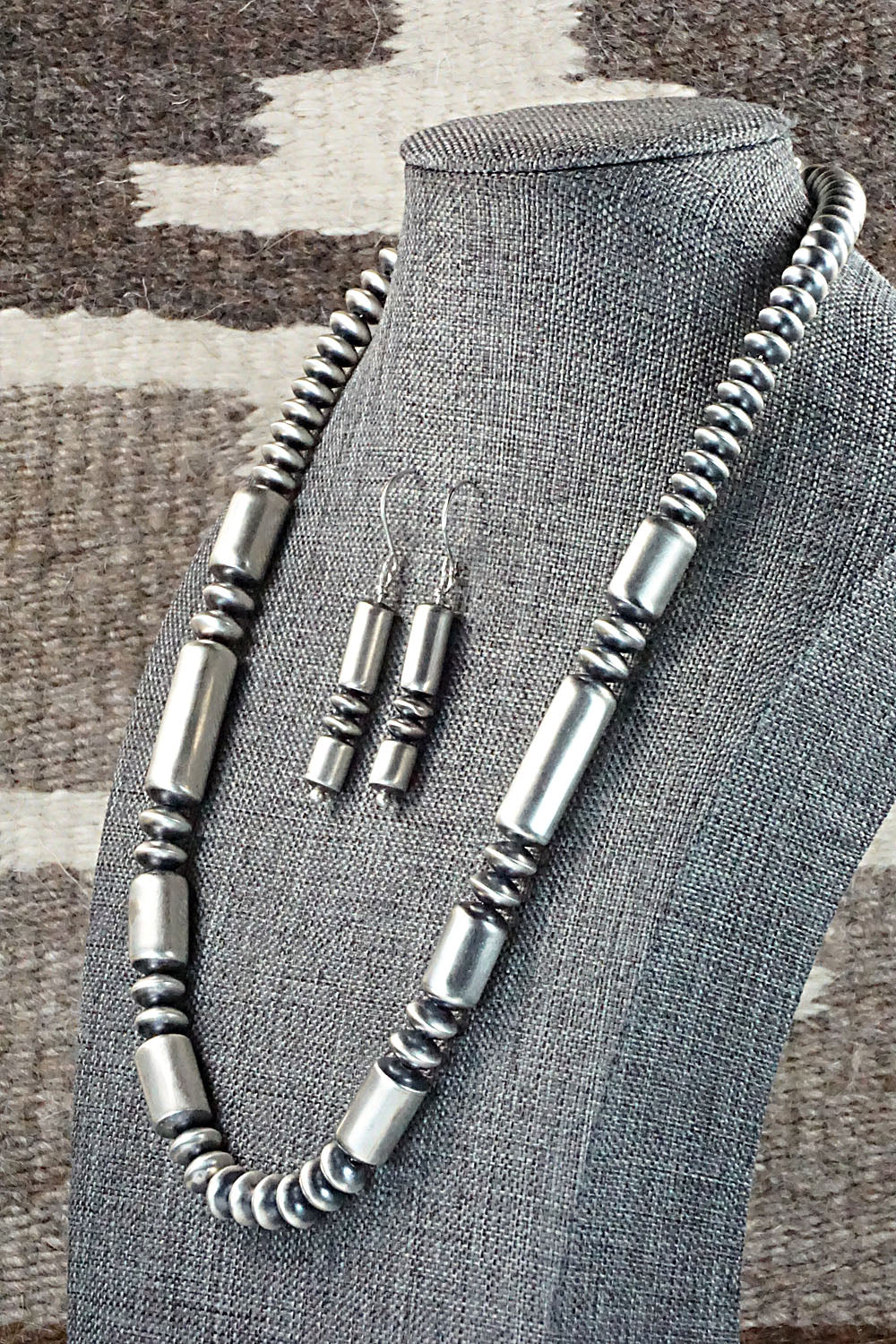 Navajo Pearl Sterling Silver Necklace Set - Jan Mariano