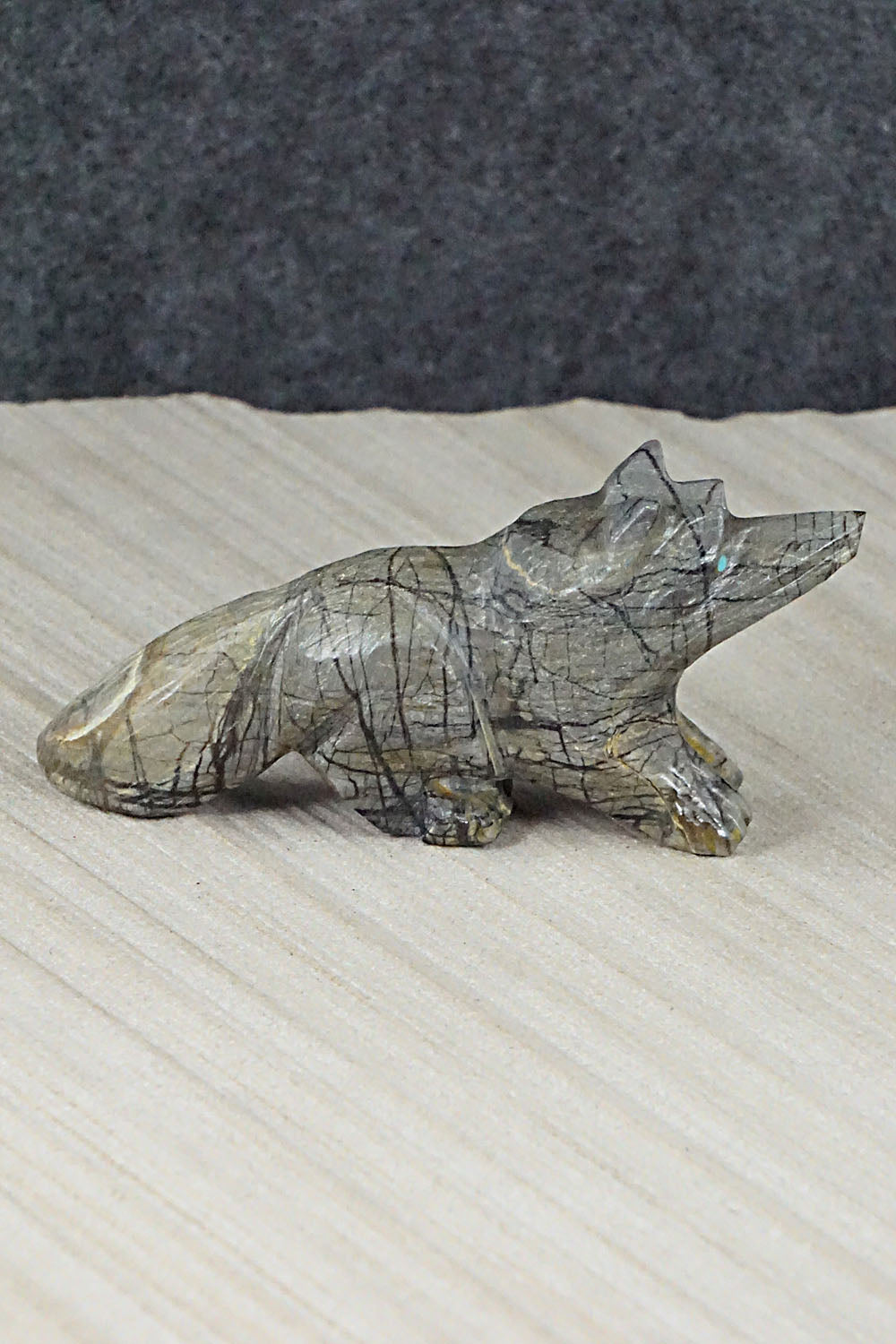 Wolf Zuni Fetish Carving - Tony Mackel