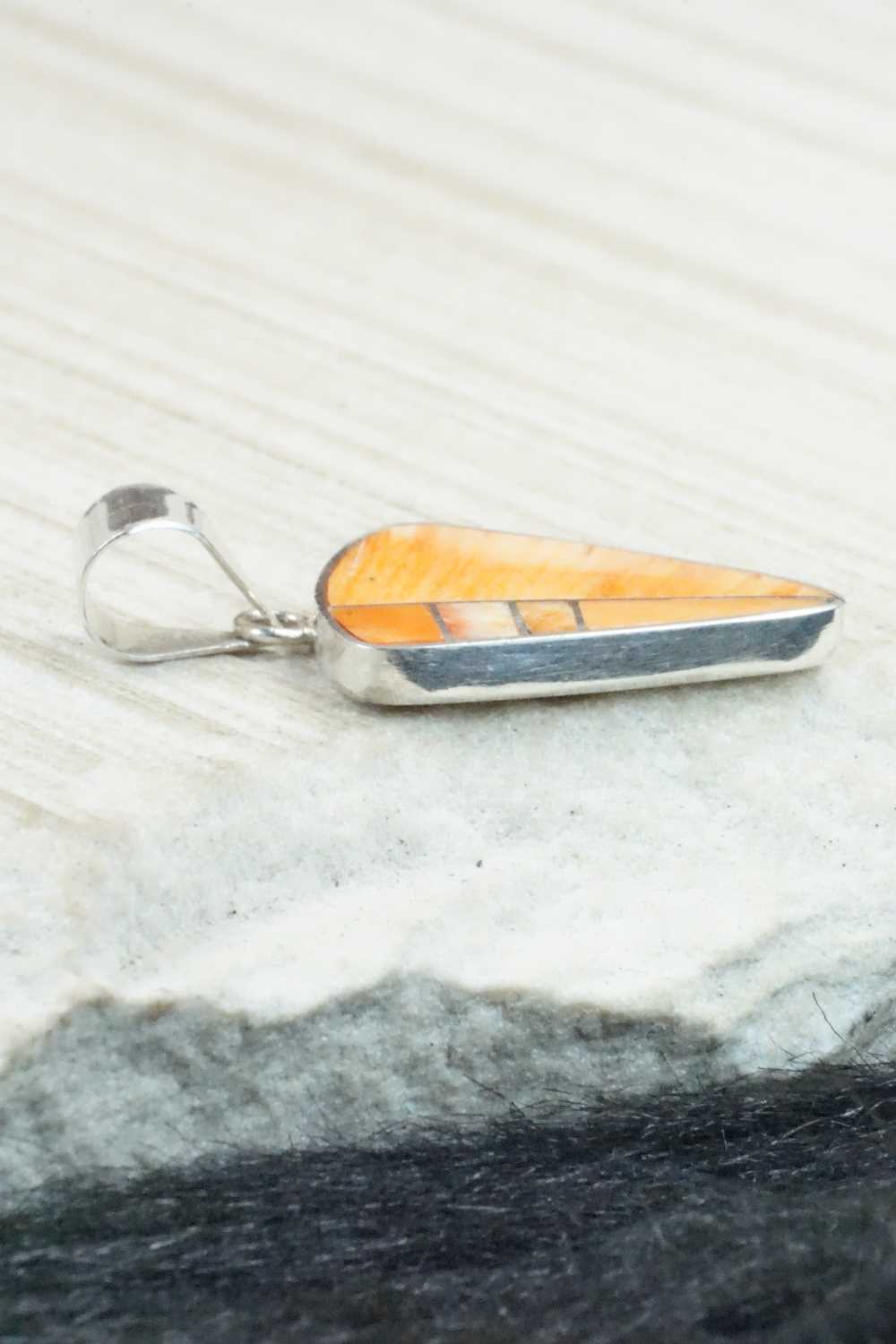 Spiny Oyster & Sterling Silver Pendant - Harold Smith