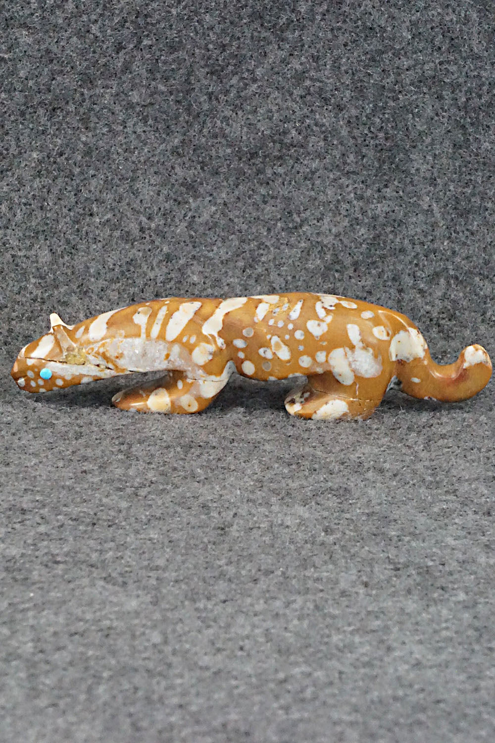 Mountain Lion Zuni Fetish Carving - Ronnie Lunasee