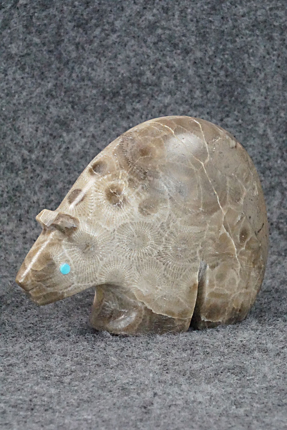 Bear Zuni Fetish Carving - Ronnie Lunasee