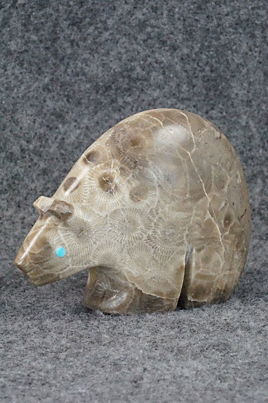 Bear Zuni Fetish Carving - Ronnie Lunasee