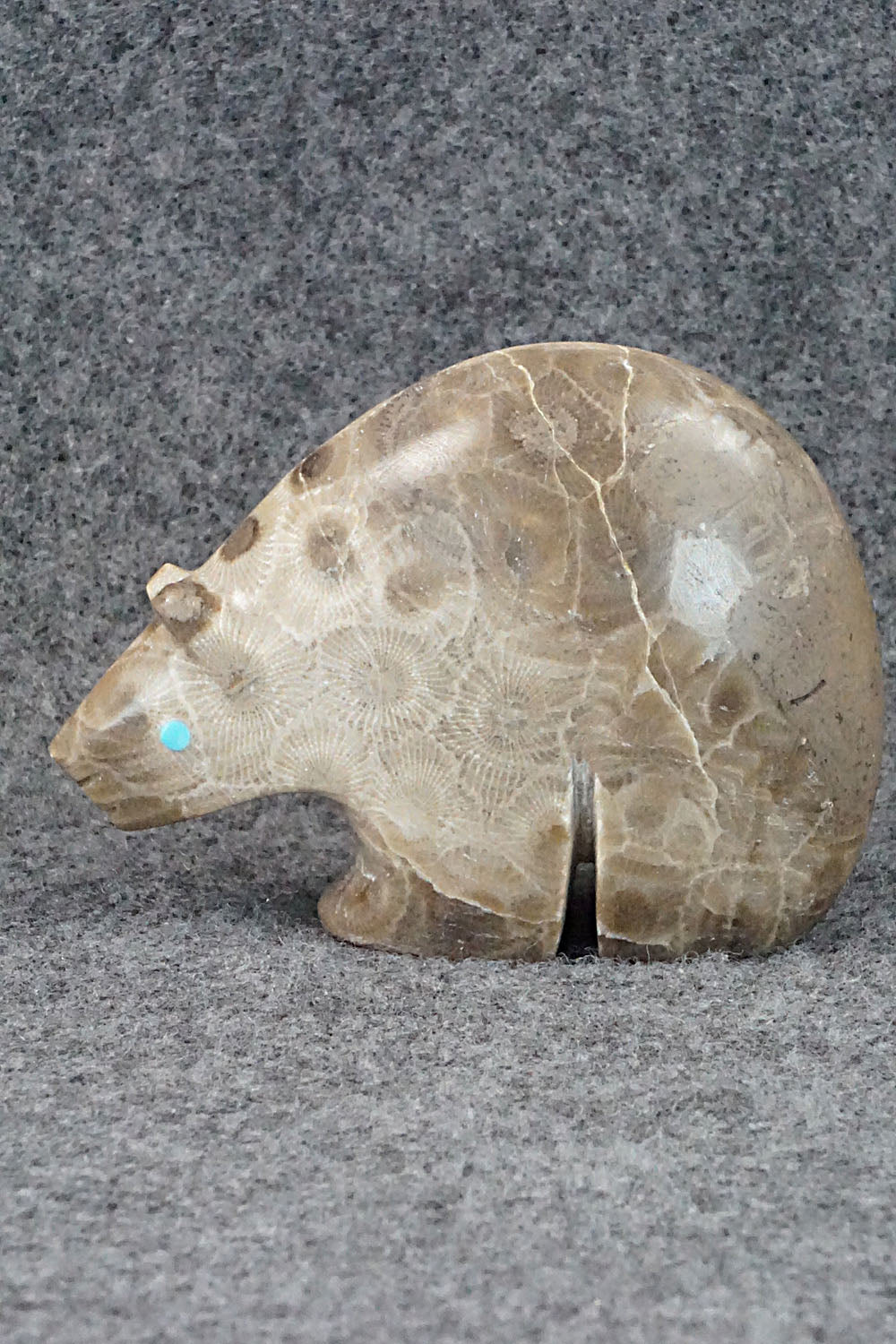 Bear Zuni Fetish Carving - Ronnie Lunasee
