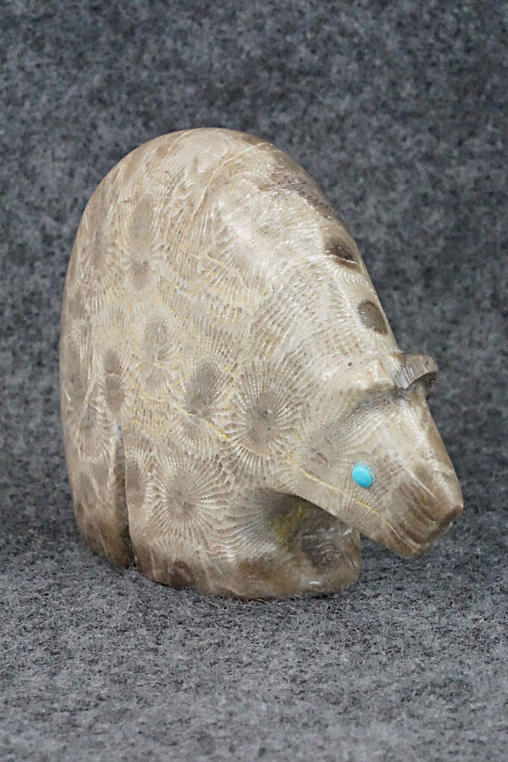 Bear Zuni Fetish Carving - Ronnie Lunasee