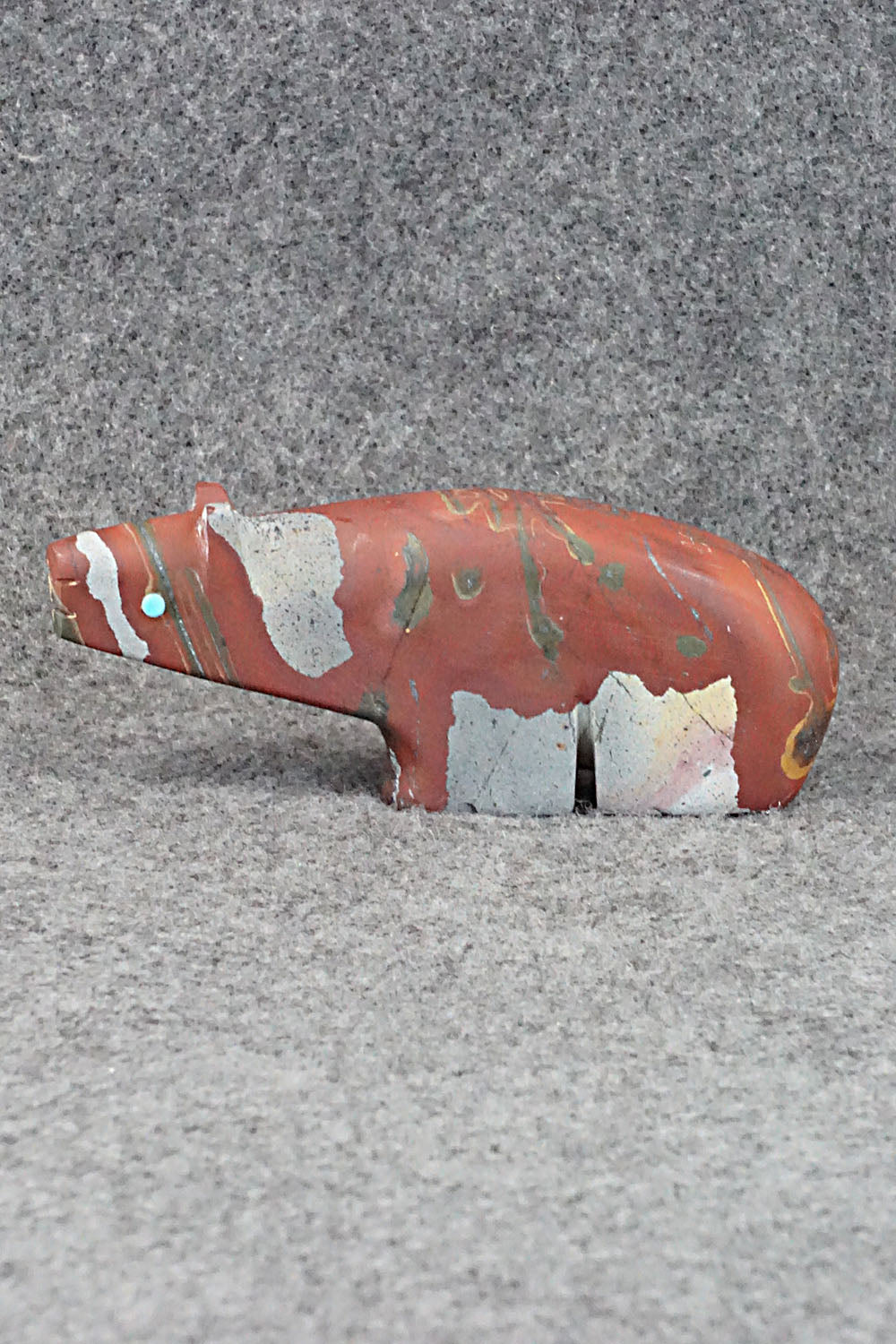 Bear Zuni Fetish Carving - Ronnie Lunasee