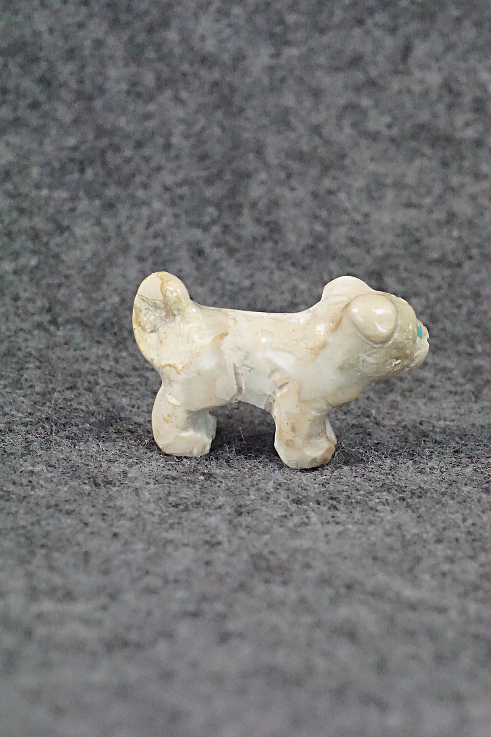 Dog Zuni Fetish Carving - Cody Nastacio