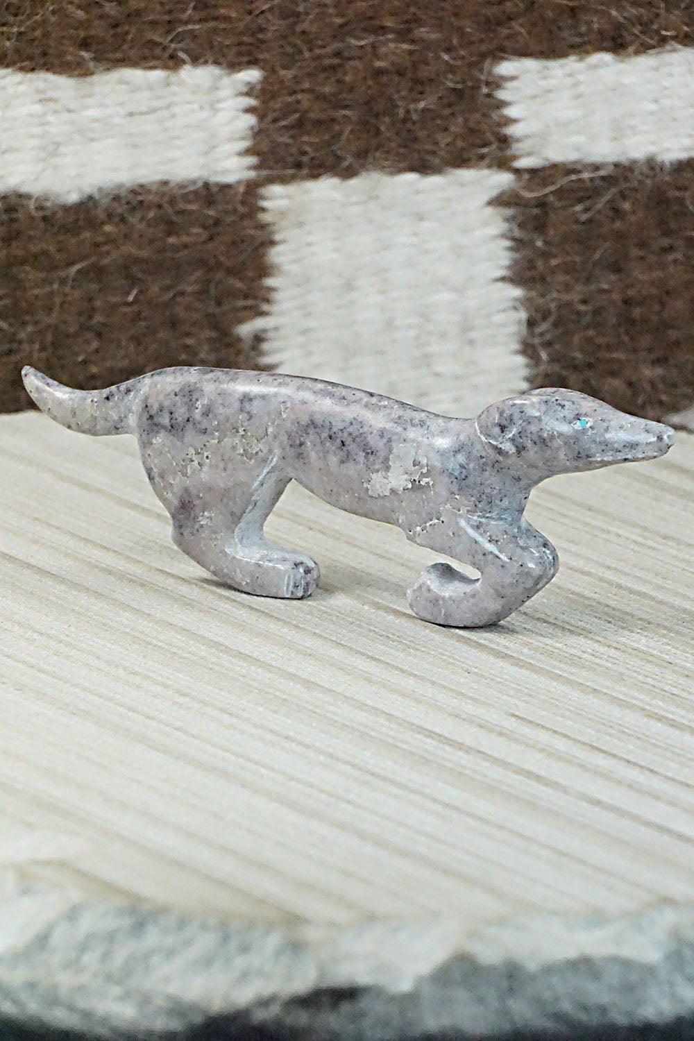 Dog Zuni Fetish Carving - Cody Nastacio