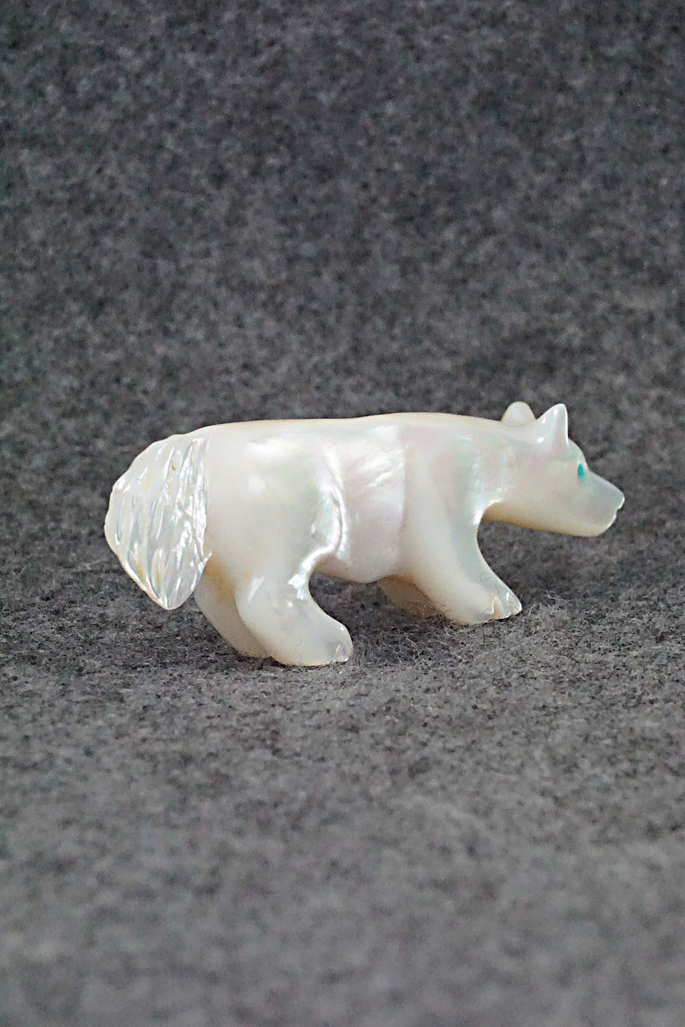 Wolf Zuni Fetish Carving - Andres Quandelacy
