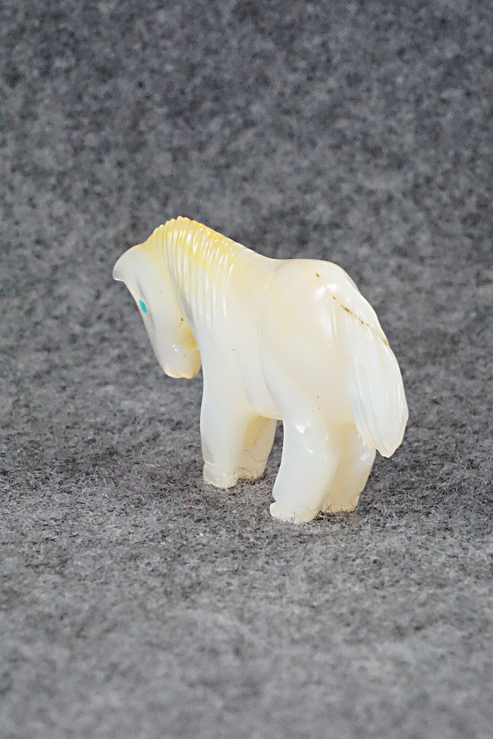 Horse Zuni Fetish Carving - Andres Quandelacy