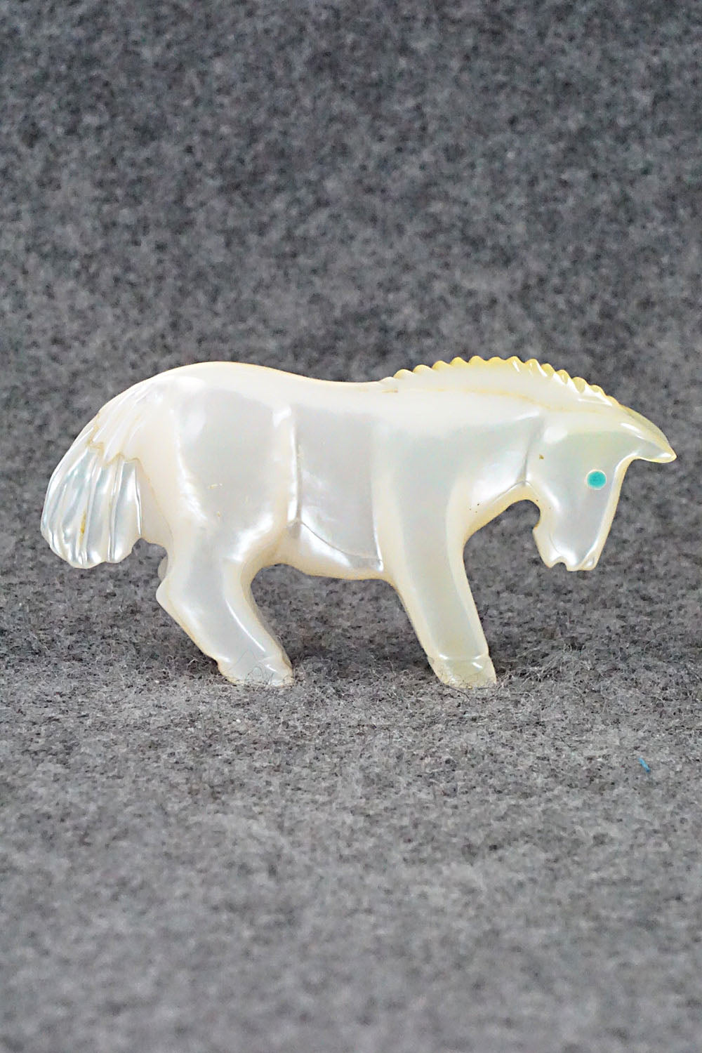 Horse Zuni Fetish Carving - Andres Quandelacy
