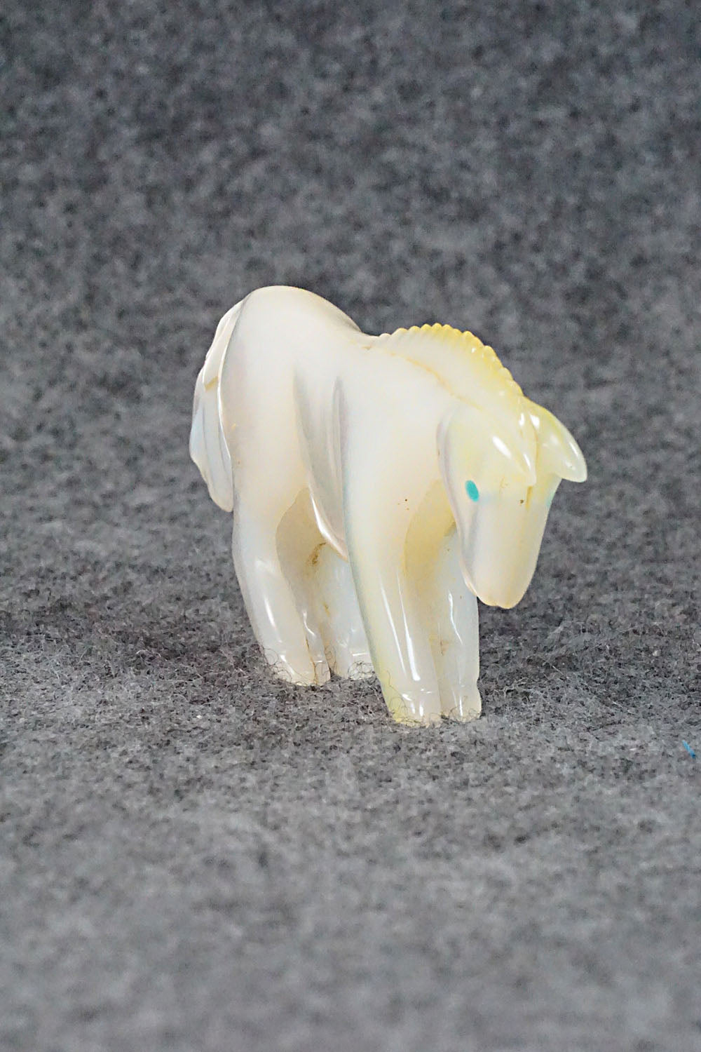Horse Zuni Fetish Carving - Andres Quandelacy
