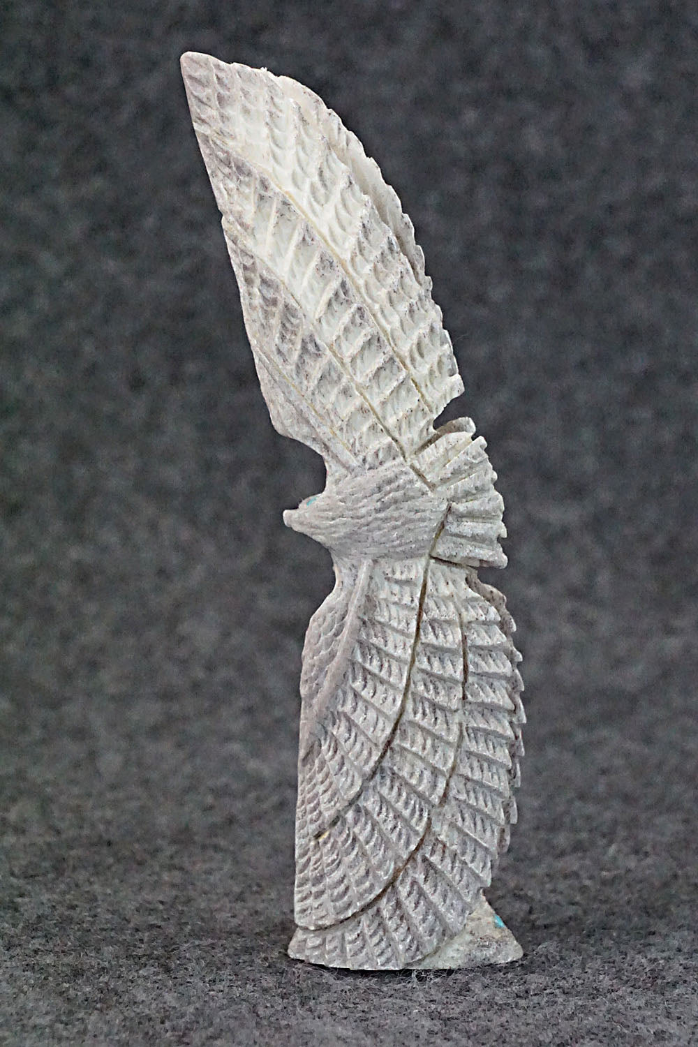 Eagle Zuni Fetish Carving - Todd Lowsayatee