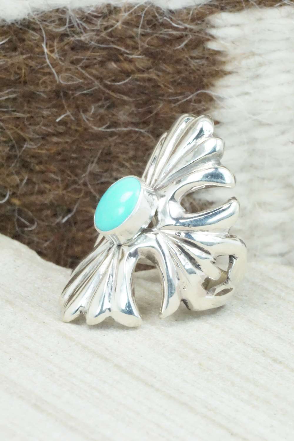 Turquoise & Sterling Silver Ring - Victor Pena - Size 4.5