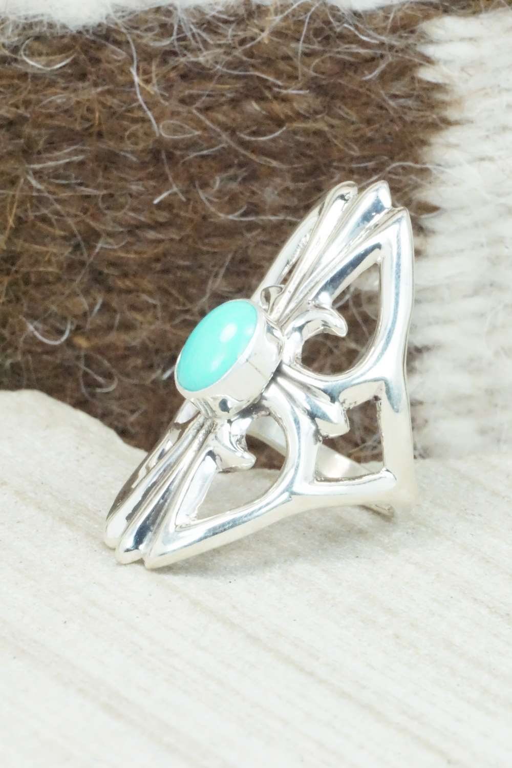 Turquoise & Sterling Silver Ring - Victor Pena - Size 5.25