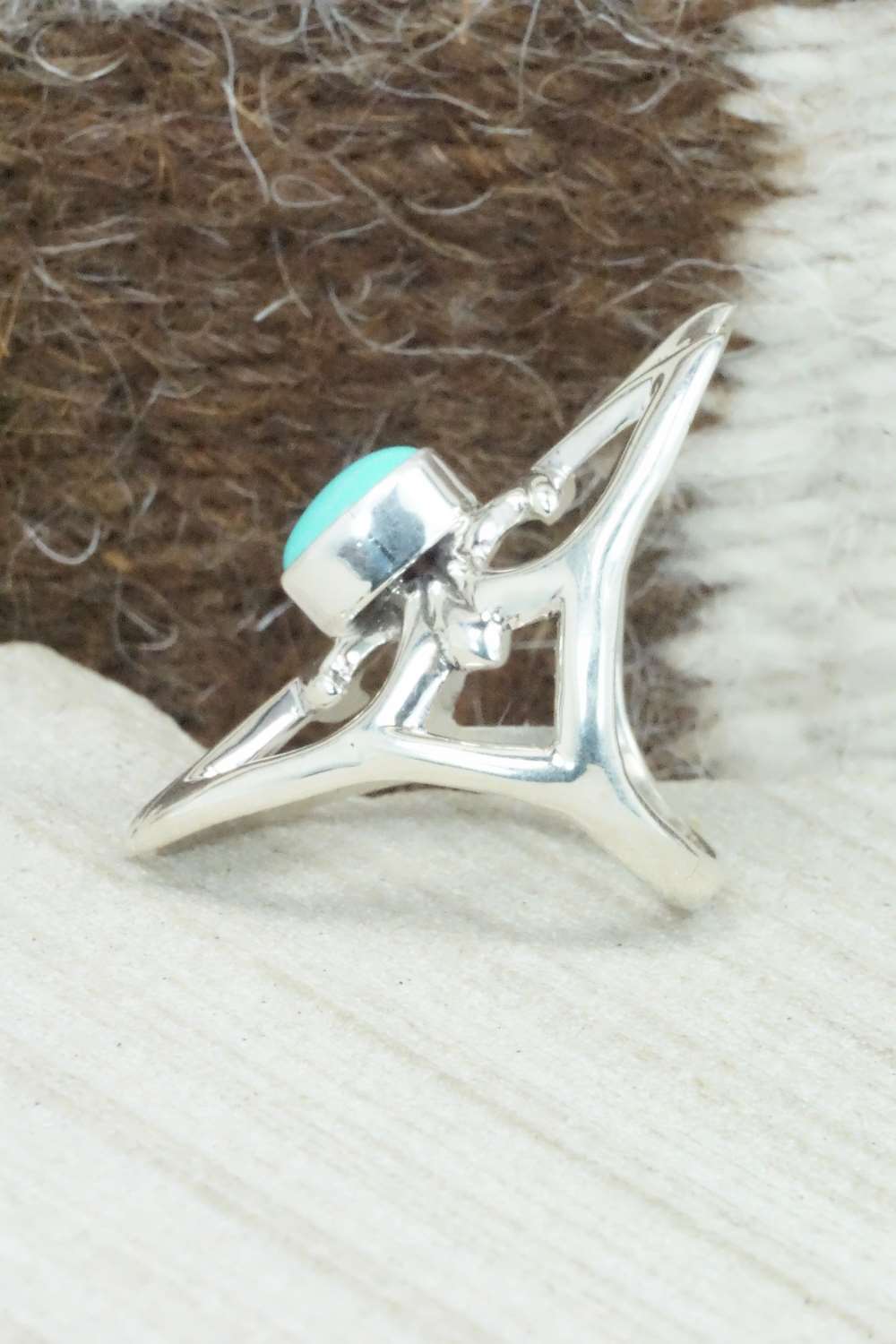 Turquoise & Sterling Silver Ring - Victor Pena - Size 5.25
