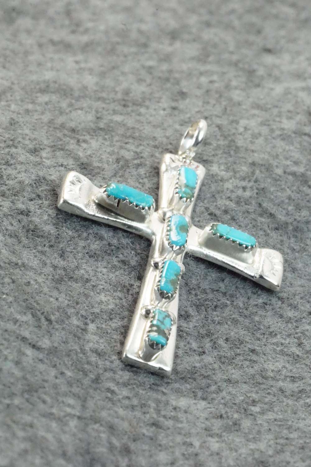 Turquoise & Sterling Silver Pendant - Verona Quam