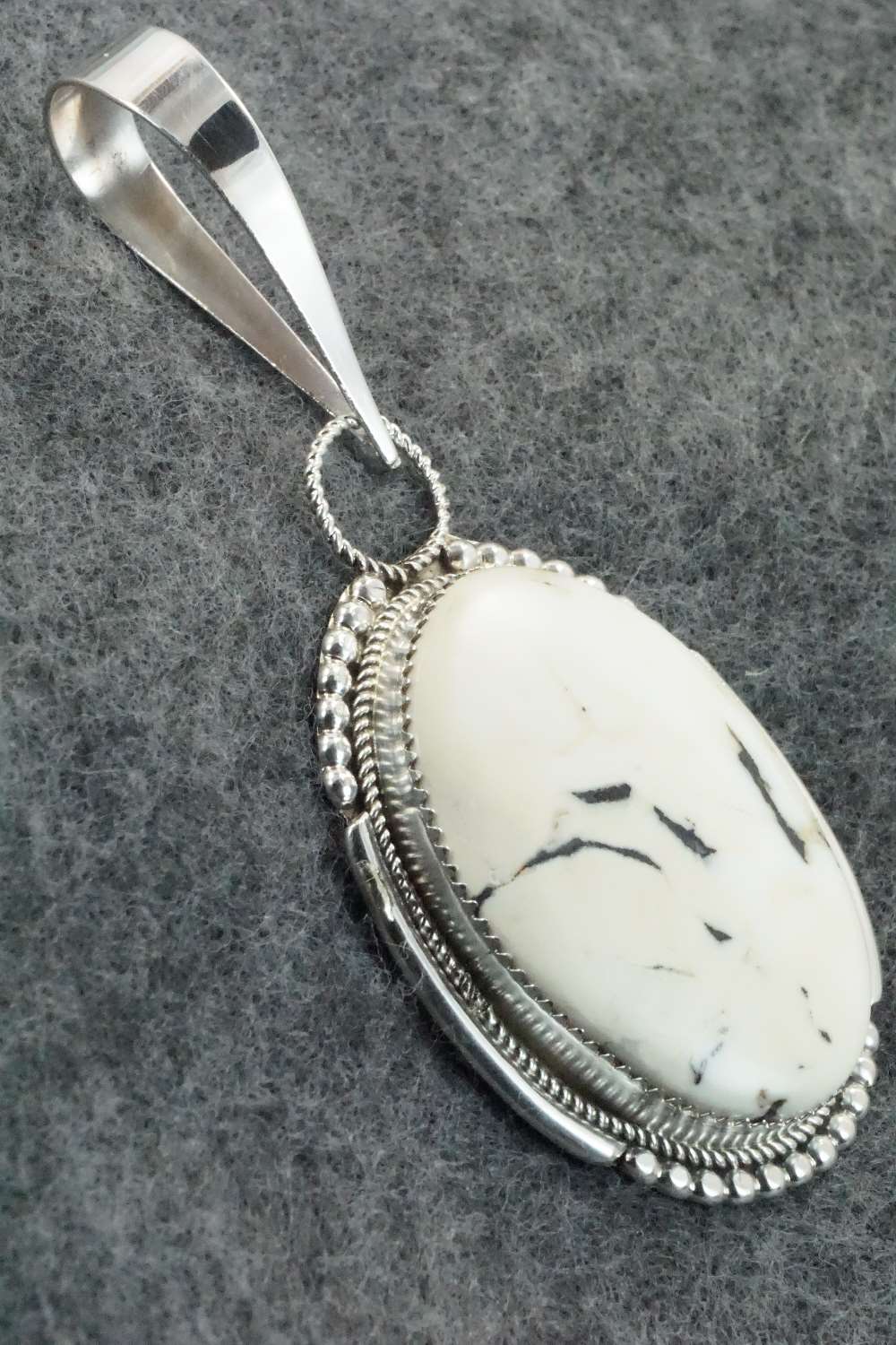 White Buffalo & Sterling Silver Pendant - Kenny Calavaza