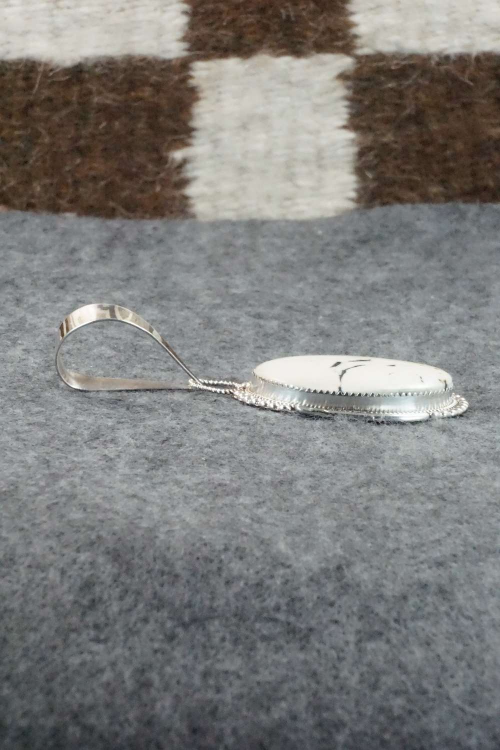 White Buffalo & Sterling Silver Pendant - Kenny Calavaza
