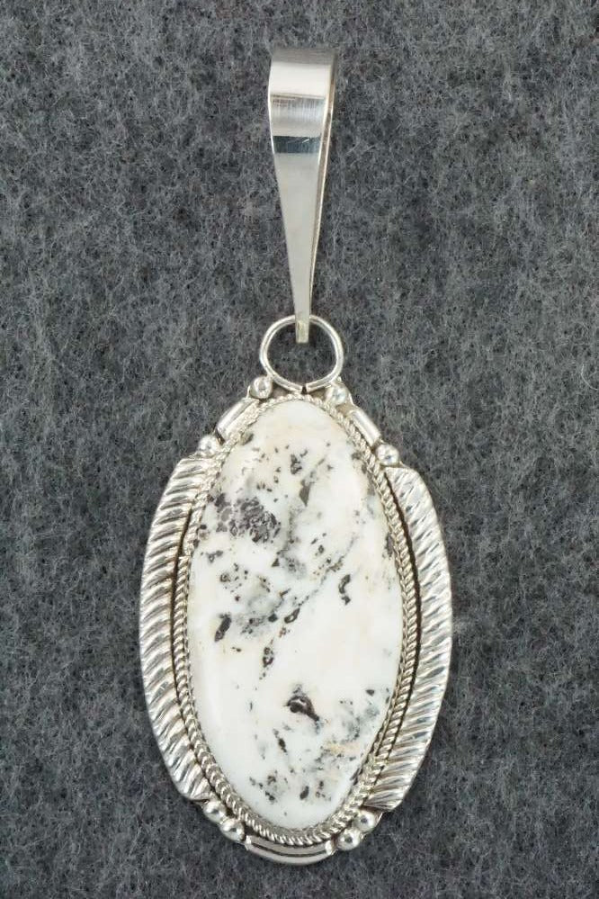 White Buffalo & Sterling Silver Pendant - Kenny Calavaza