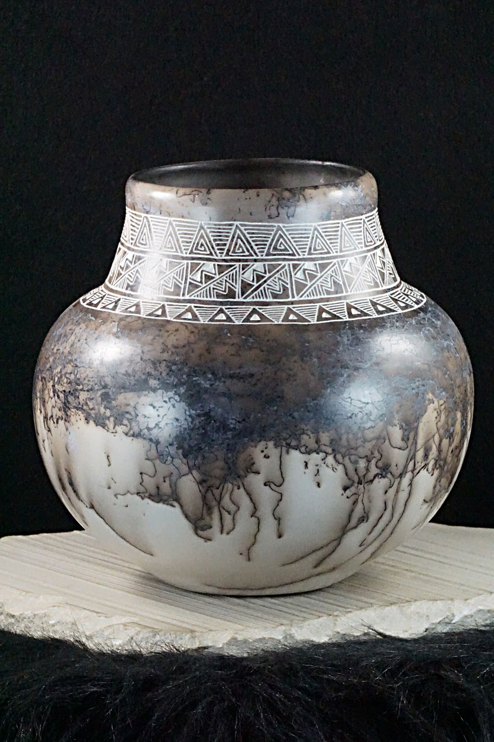 Acoma Pottery - Irvin Louis