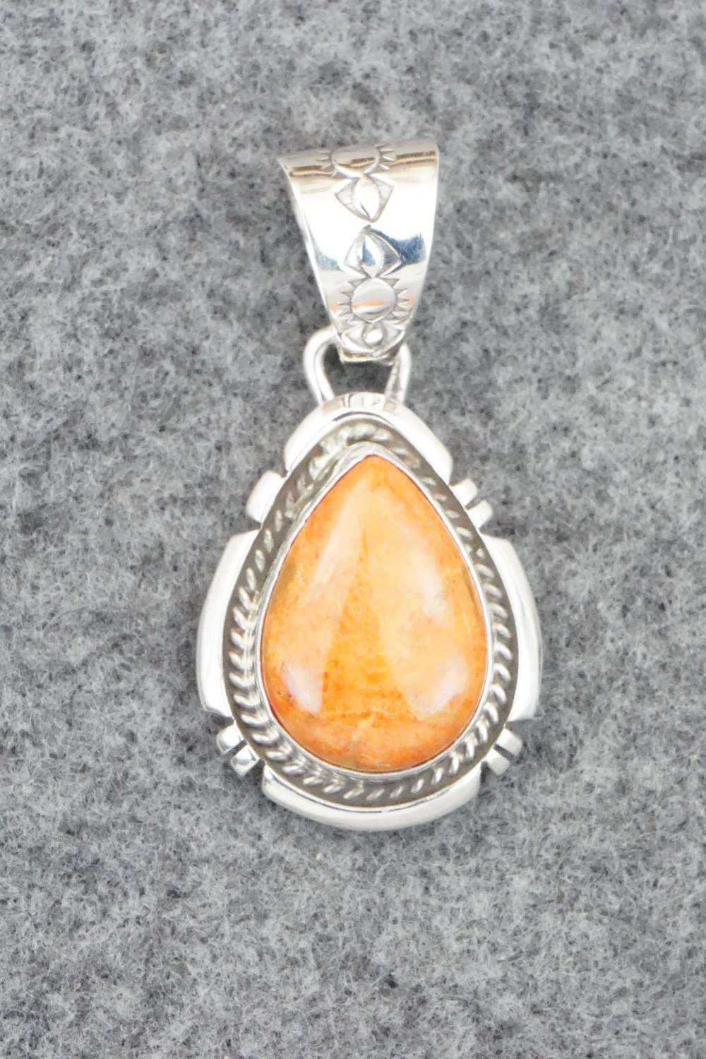 Spiny Oyster & Sterling Silver Pendant - Samuel Yellowhair
